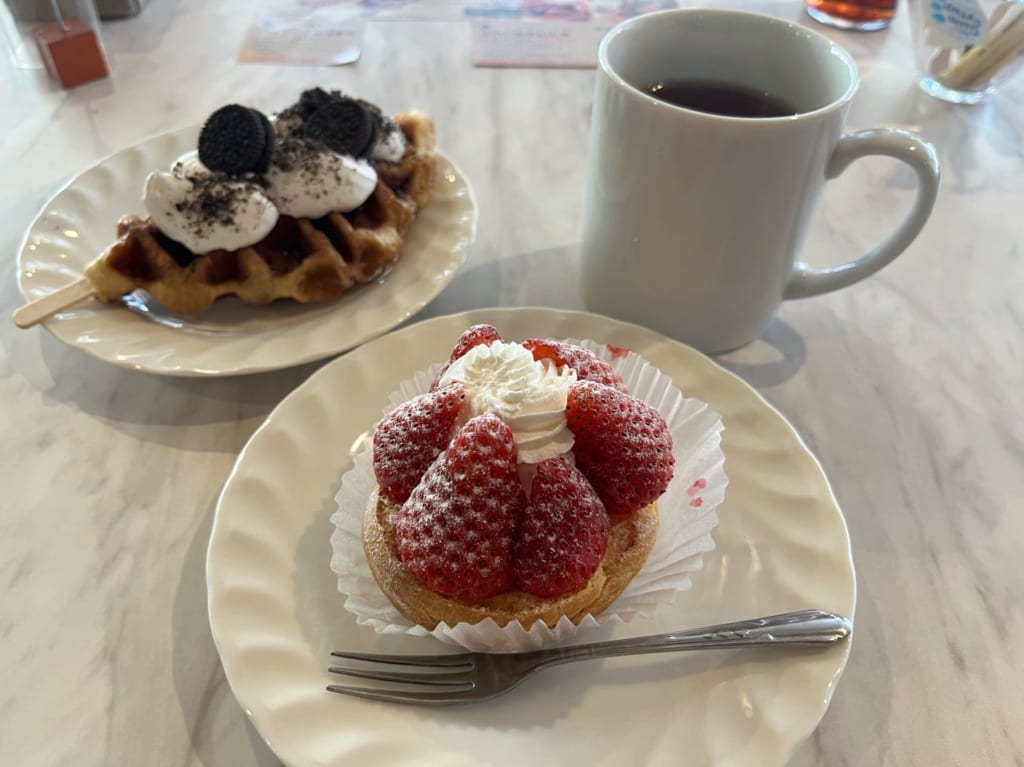 いちごシューとクロワッフルオレオ