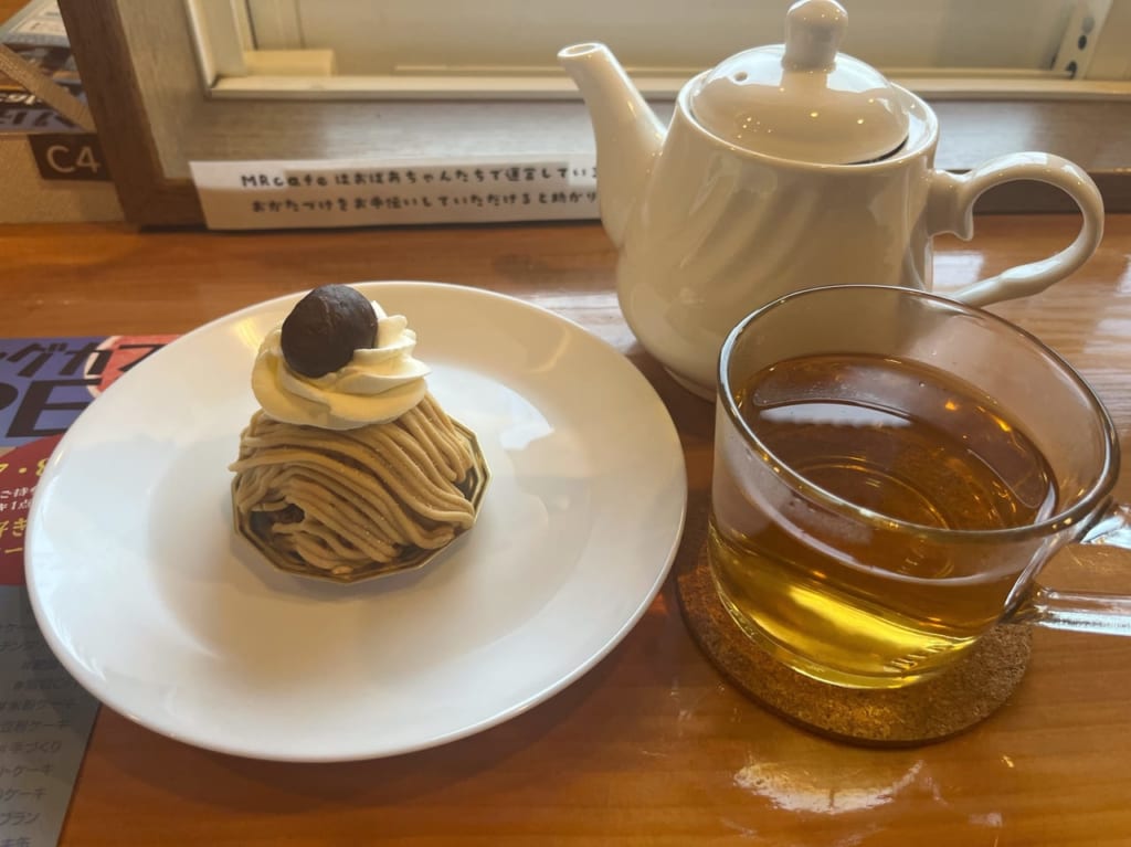 MRCAFEモンブランとキアリーティー