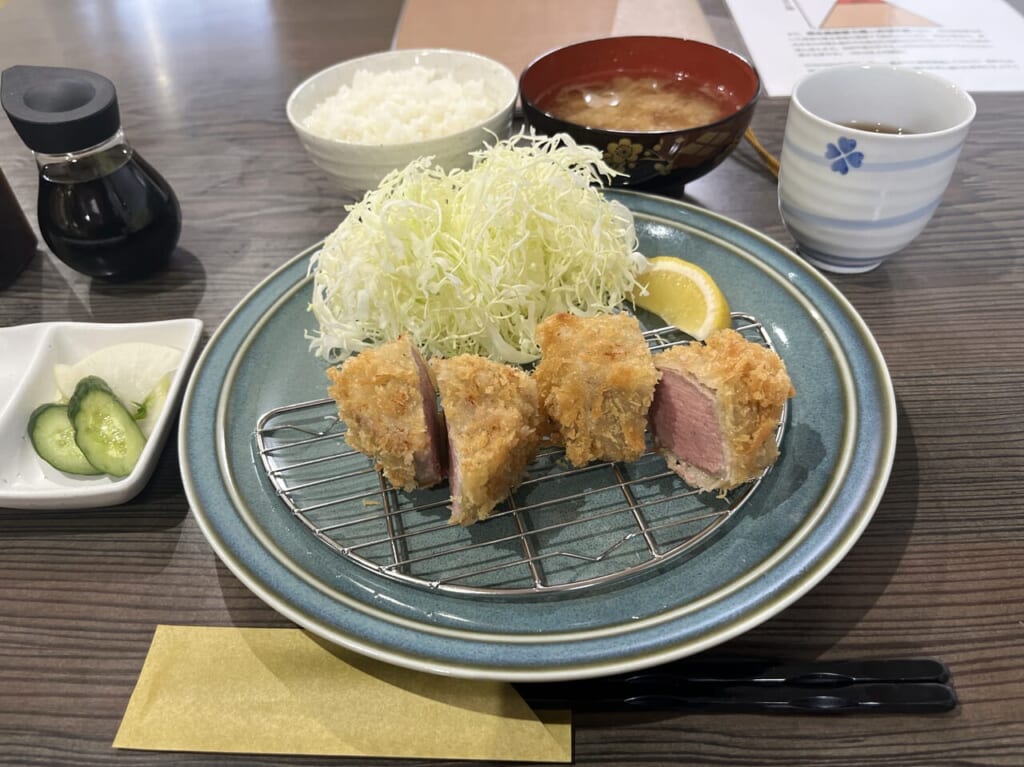 ひれとんかつ定食